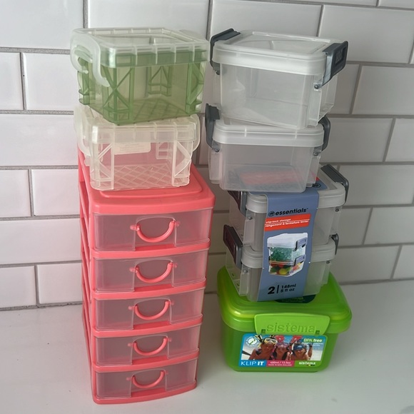 Bundle Mini Plastic Containers! - Picture 9 of 12